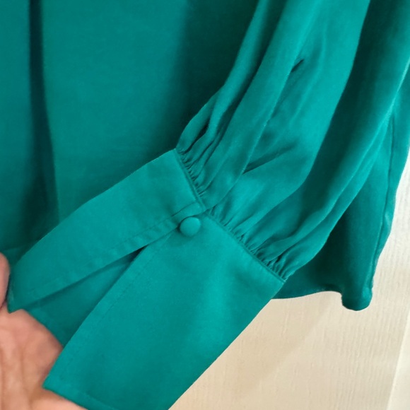 NWT-Banana Republic Teal Women's Blouse - Picture 2 of 5